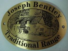 寻找可靠滴胶标牌厂家货源 家具铭牌供应信息指南